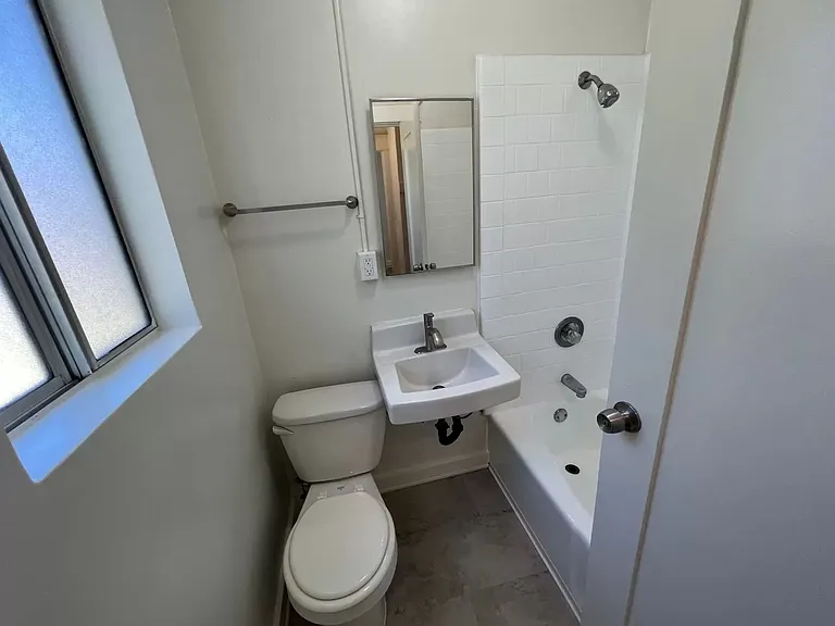 840 Grand Ave #1 — Photo 8