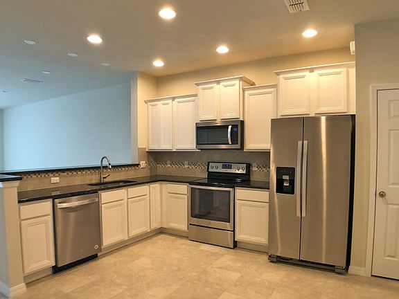 2nd image of 1113 Pavia Dr