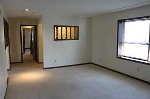5th image of 2300 Cougar St