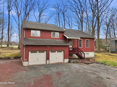 178 Yacht Club Dr, Greentown, PA, 18426