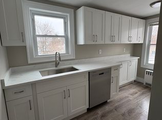 33 Myrtle St #2, Taunton, MA 02780