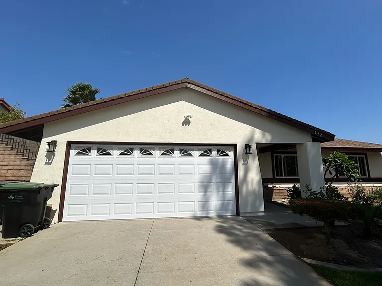 912 Redlen Ave — Photo 7