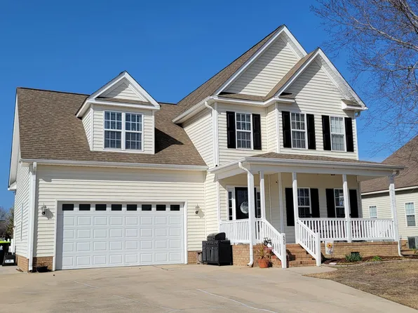 650 Broadmoor Court, Grimesland, NC 27837