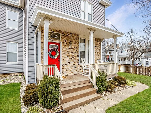 3rd image of 4854 Morse St