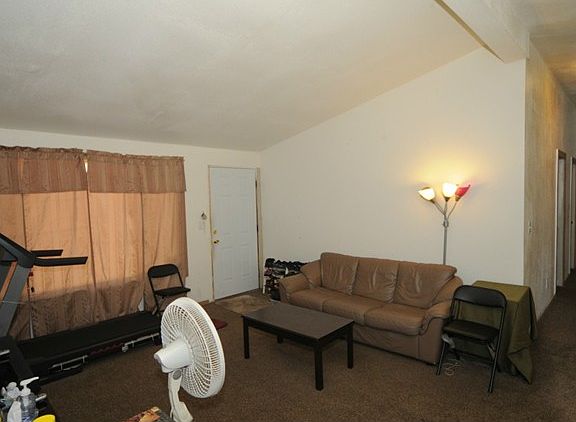 4th image of 3007 S 208th St