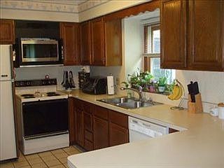 5th image of 2528 Woodbluff Ln