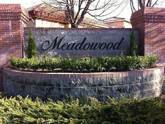 2nd image of 741 Meadowood Ct