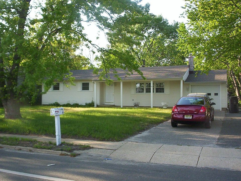 1628 sq. ft. ranch.