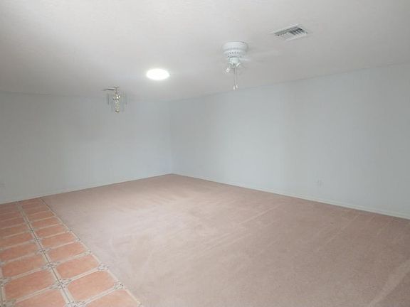 2nd image of 1011 Willow Dr