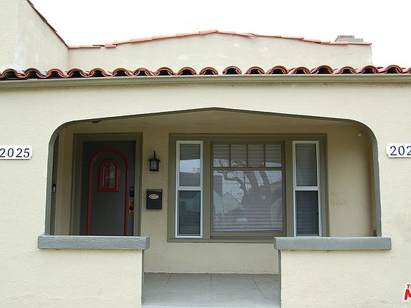 3rd image of 2023 W 73rd St