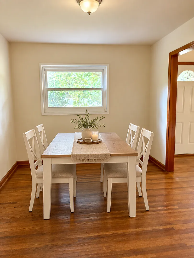 Charming 3-Bedroom Home in Center Point - Convenient Location! — Photo 2
