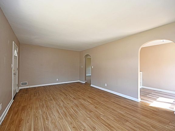 5th image of 836 Kreis Ln