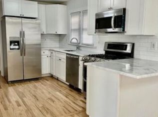 45 Station Rd E, Westhampton, NY 11977