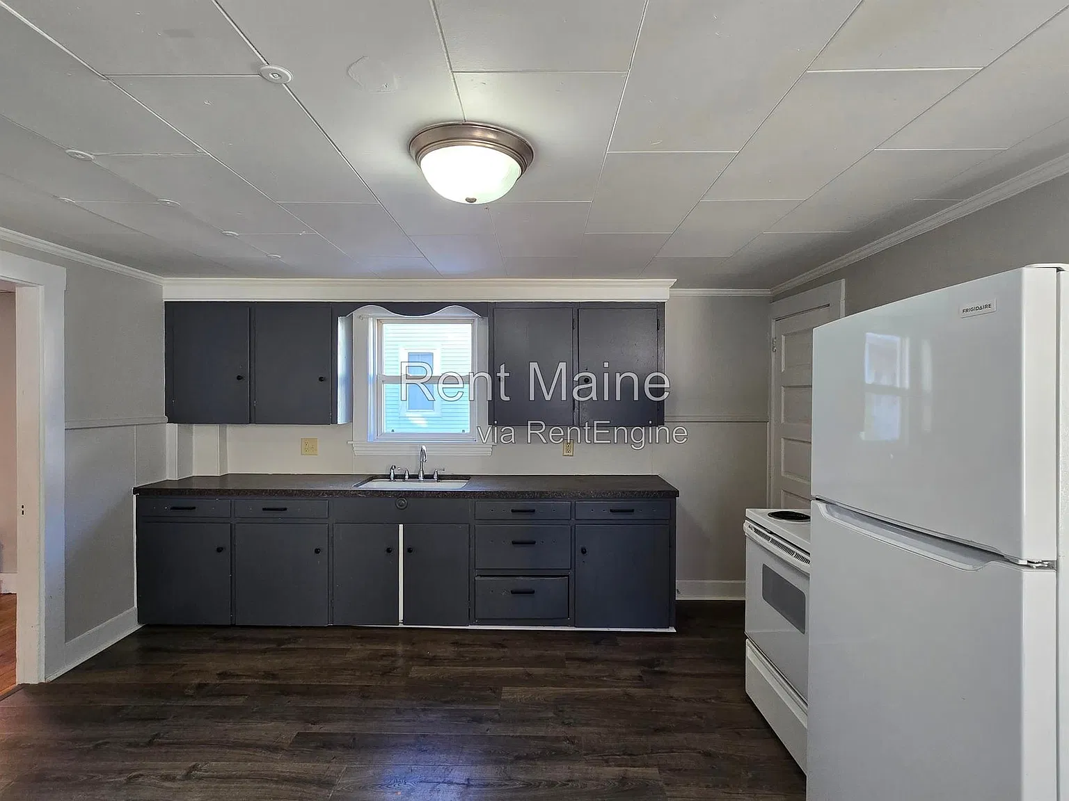 2 bed, 1.0 bath, $1,600 — Photo 2