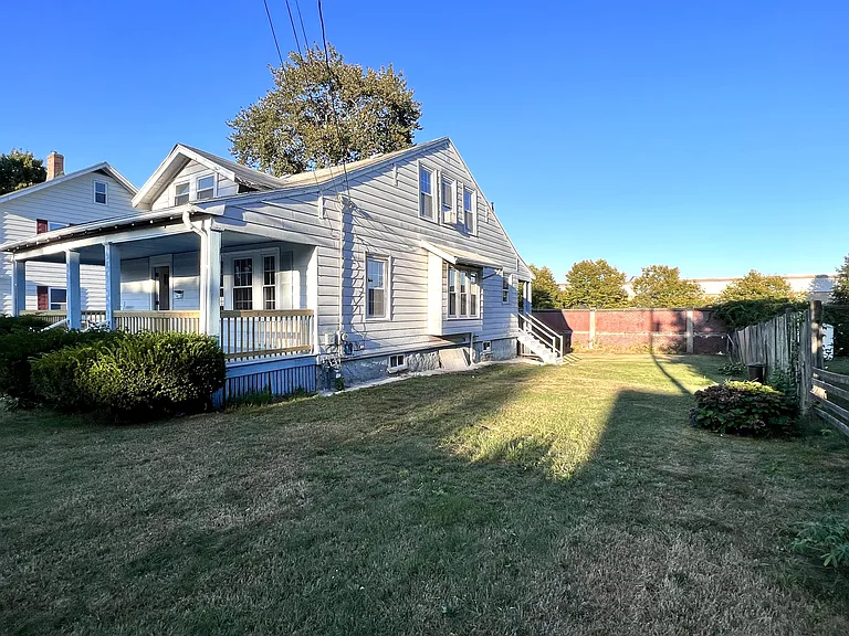 35 Wilmarth Rd — Photo 1