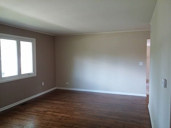 3rd image of 1711 W Olive St