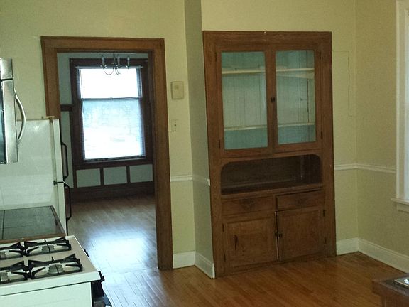 2nd image of 3078 N Fratney St #3