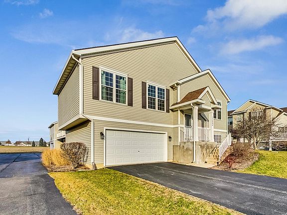 2nd image of 1700 Fieldstone Dr N
