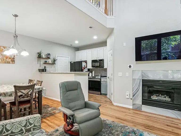 7551 E 26th Ave — Photo 5