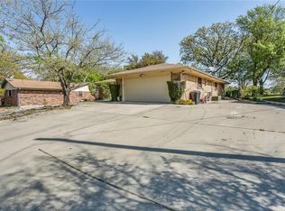 414 Half Moon Way, Runaway Bay, TX 76426