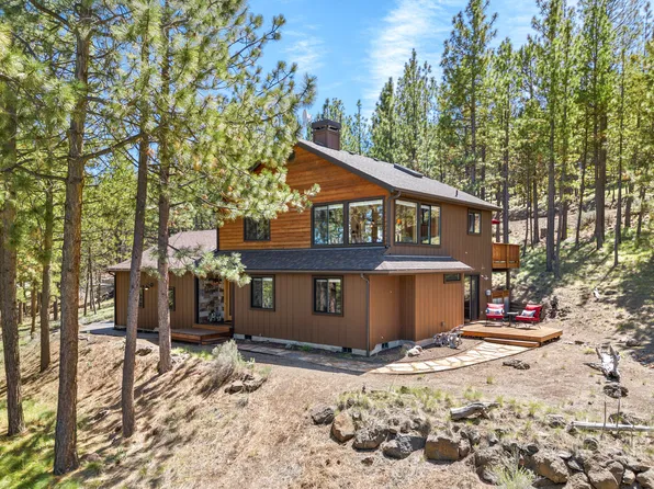 19083 Saddleback Ln, Bend, OR 97703