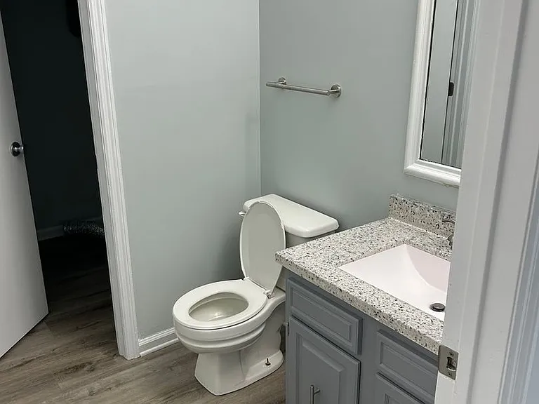 102 Brenda Dr — Photo 10
