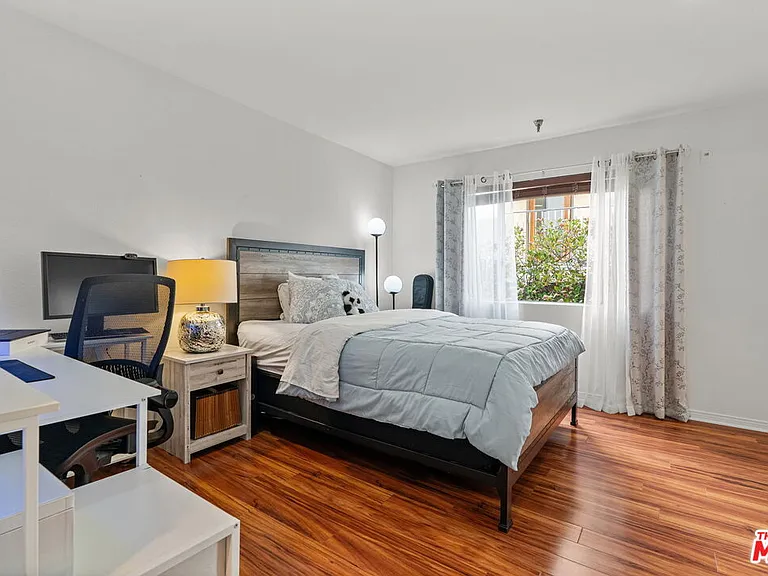 11907 Darlington Ave #101 — Photo 12