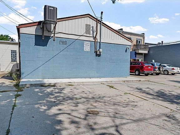 4th image of 513 W Nine Mile Rd Unit 1