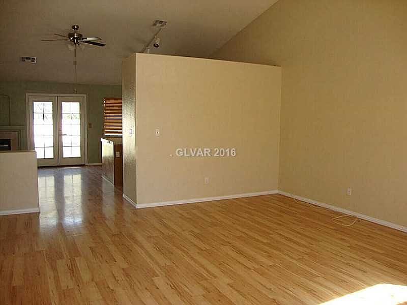 1st image of 4916 Golfridge Dr