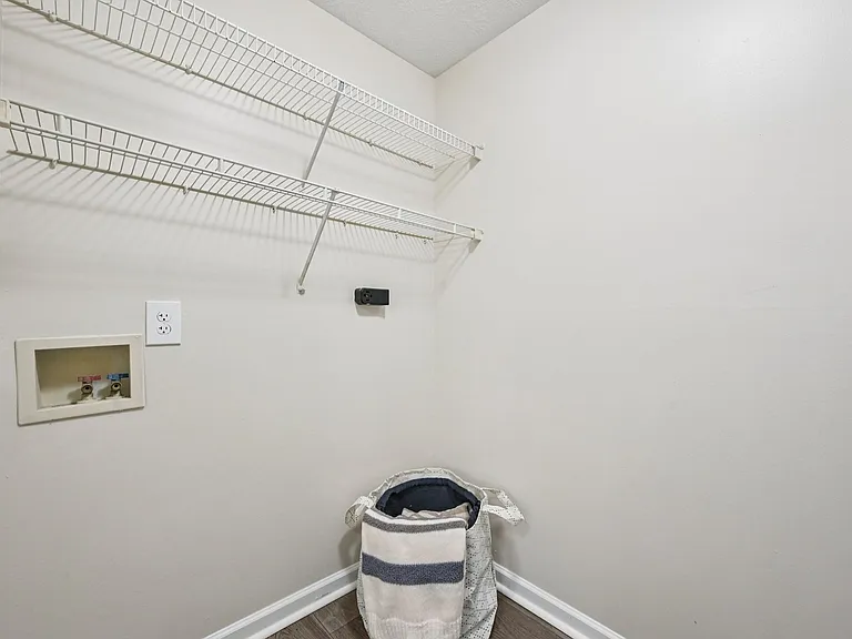 Bayberry Place Apartments — Photo 25