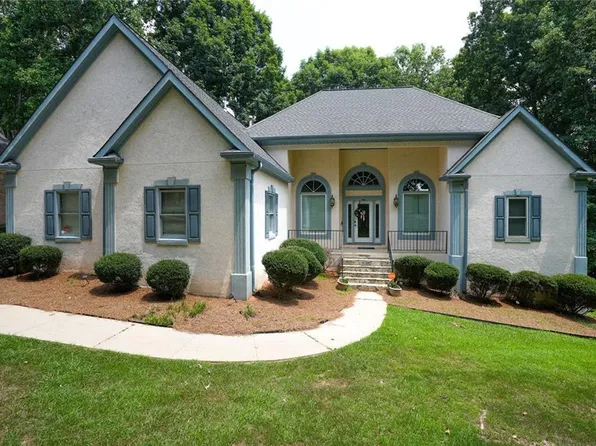 8183 Seven Oaks Dr, Jonesboro, GA 30236