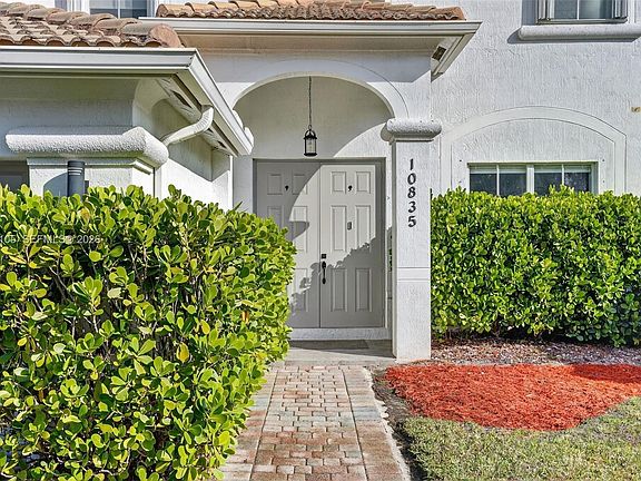 3rd image of 10835 SW 245th St