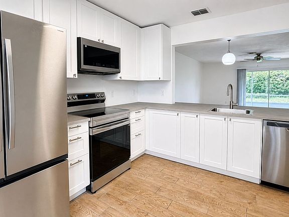 4th image of 936 Tillery Way