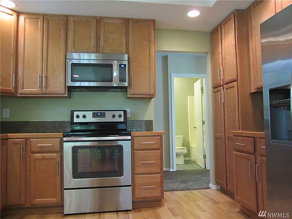 5th image of 12407 12th St SE