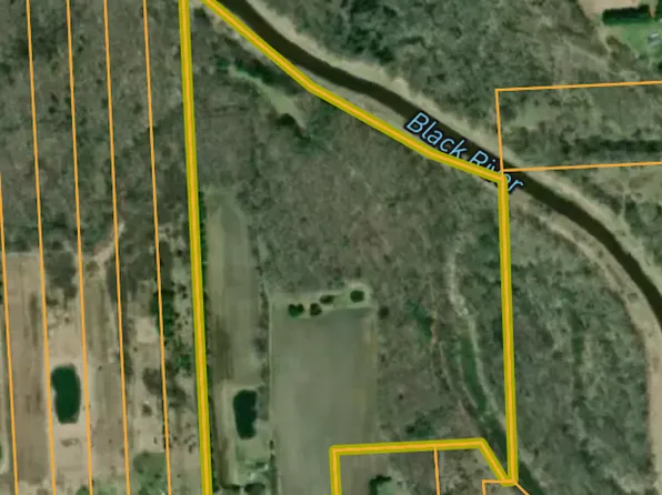 4271 Applegate Rd, Applegate, MI 48401