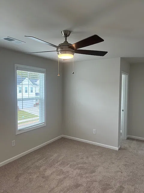4 bed, 2300 sqft, $800 — Photo 4