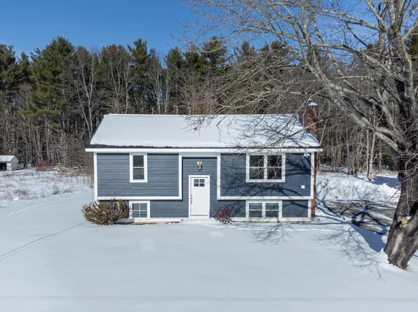 18 Eaton Dr, Buxton, ME 04093