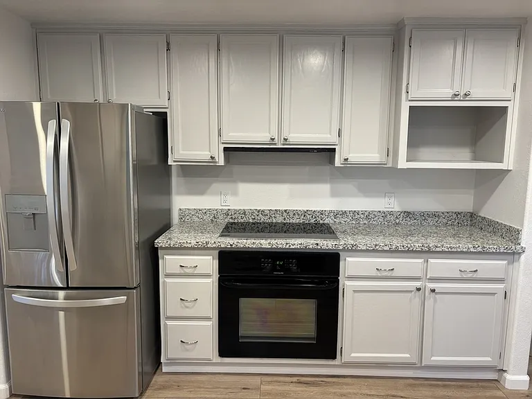 1776 Meda Ave — Photo 12