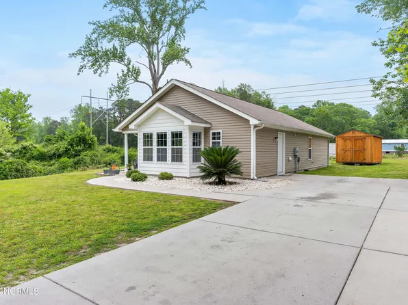 9564 Holly Hills Drive NE, Leland, NC 28451