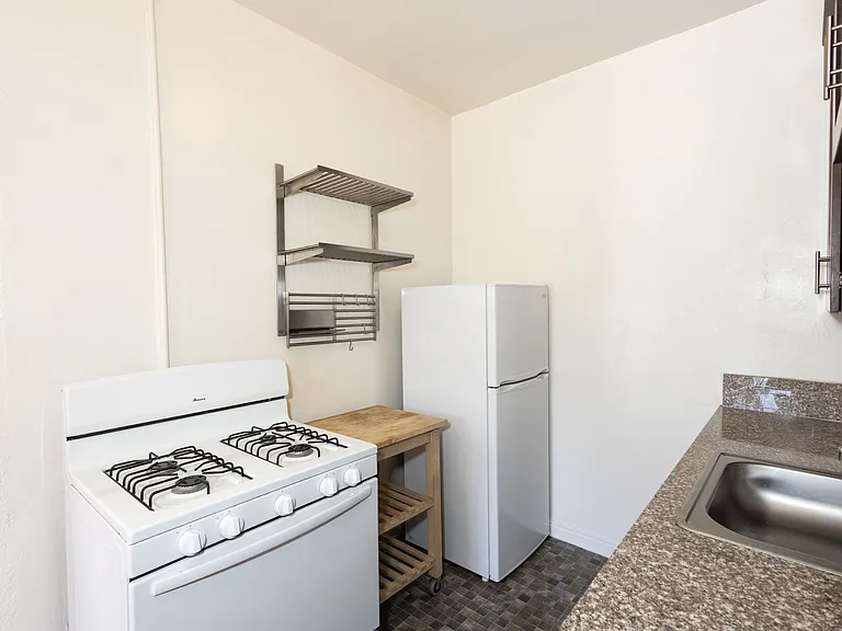 Franklin Place Lofts — Photo 21