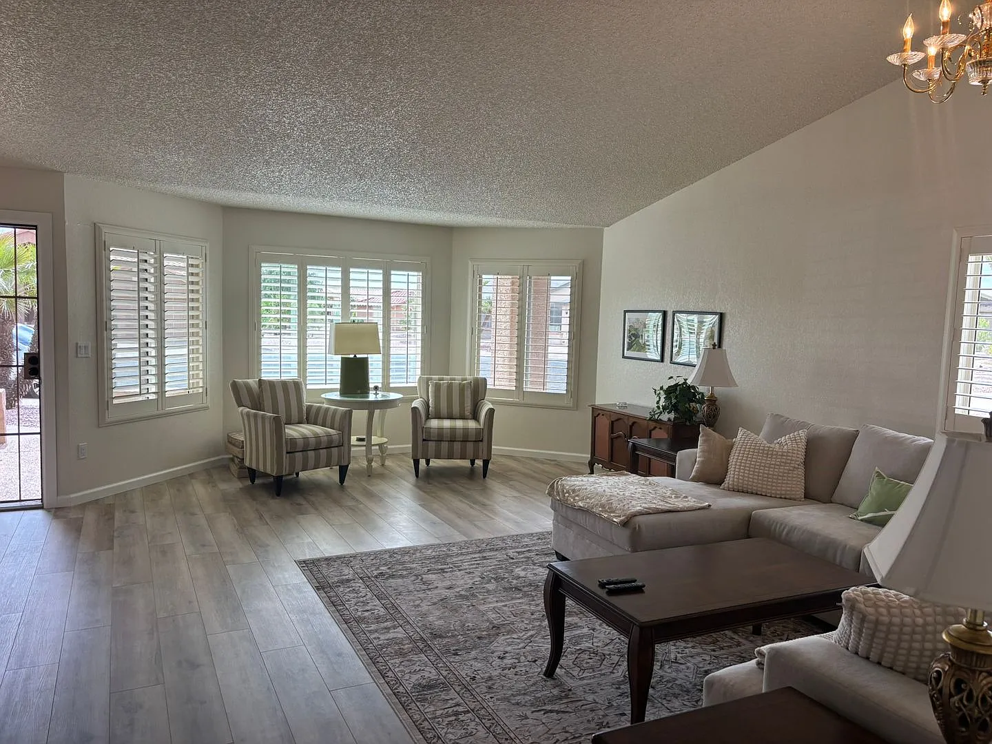 Lovely updated 3 bed 2 bath home in Leisure World a 45+ Active Adul Resort Community. Available J... — Photo 3