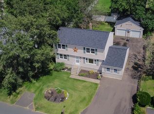 151 Meadow Lark Rd, Naugatuck, CT 06770