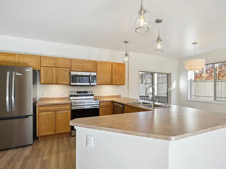 35 Sunshine Ct #2 — Photo 6
