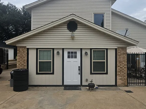 2020 Oakmeadow St #1, Bedford, TX 76021