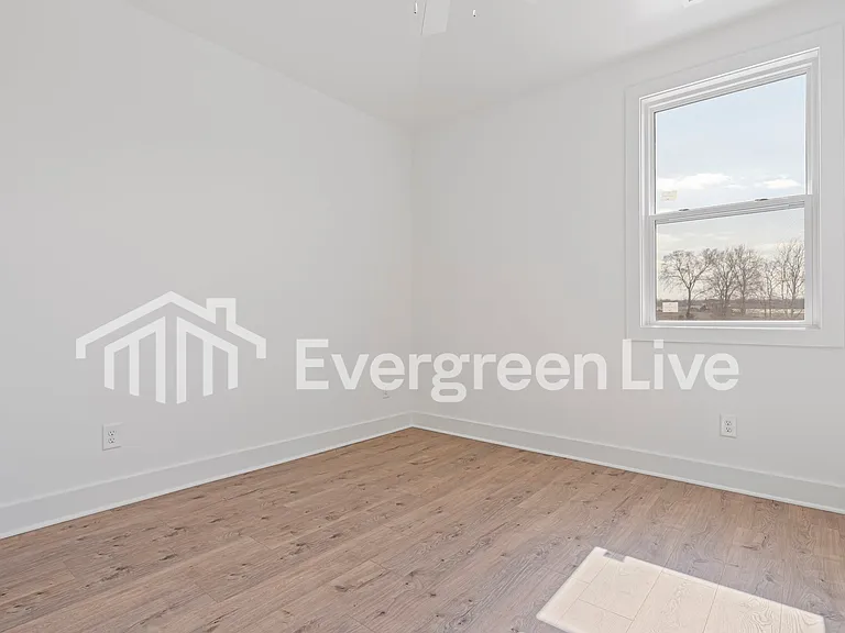 172 Leggo Ave — Photo 24