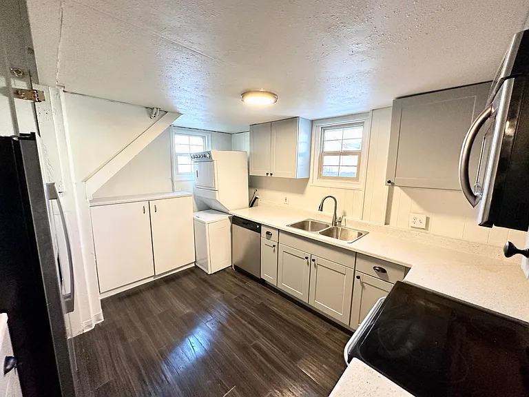 1026 Sycamore St #1/2 — Photo 12