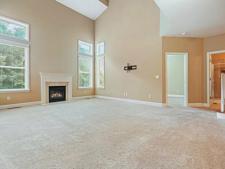 1010 Chelsey Way — Photo 9