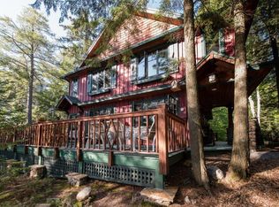 806 Bartlett Carry Rd, Saranac Lake, NY 12983