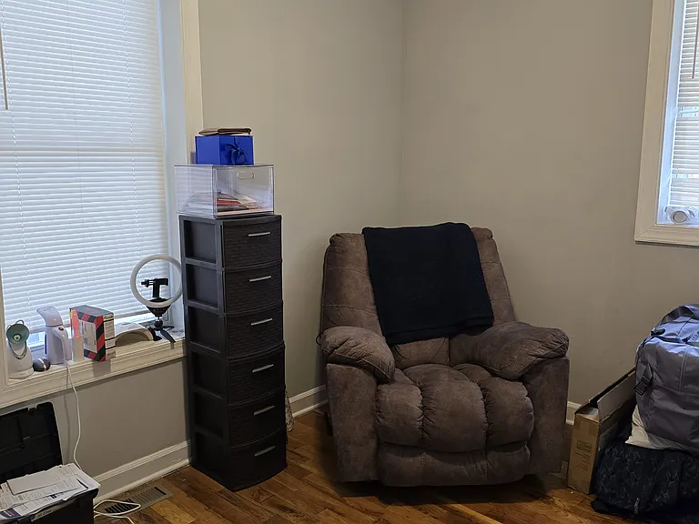 Bedroom #3 has a closet