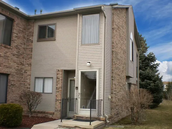 42810 Lilley Pointe Dr, Canton, MI 48187